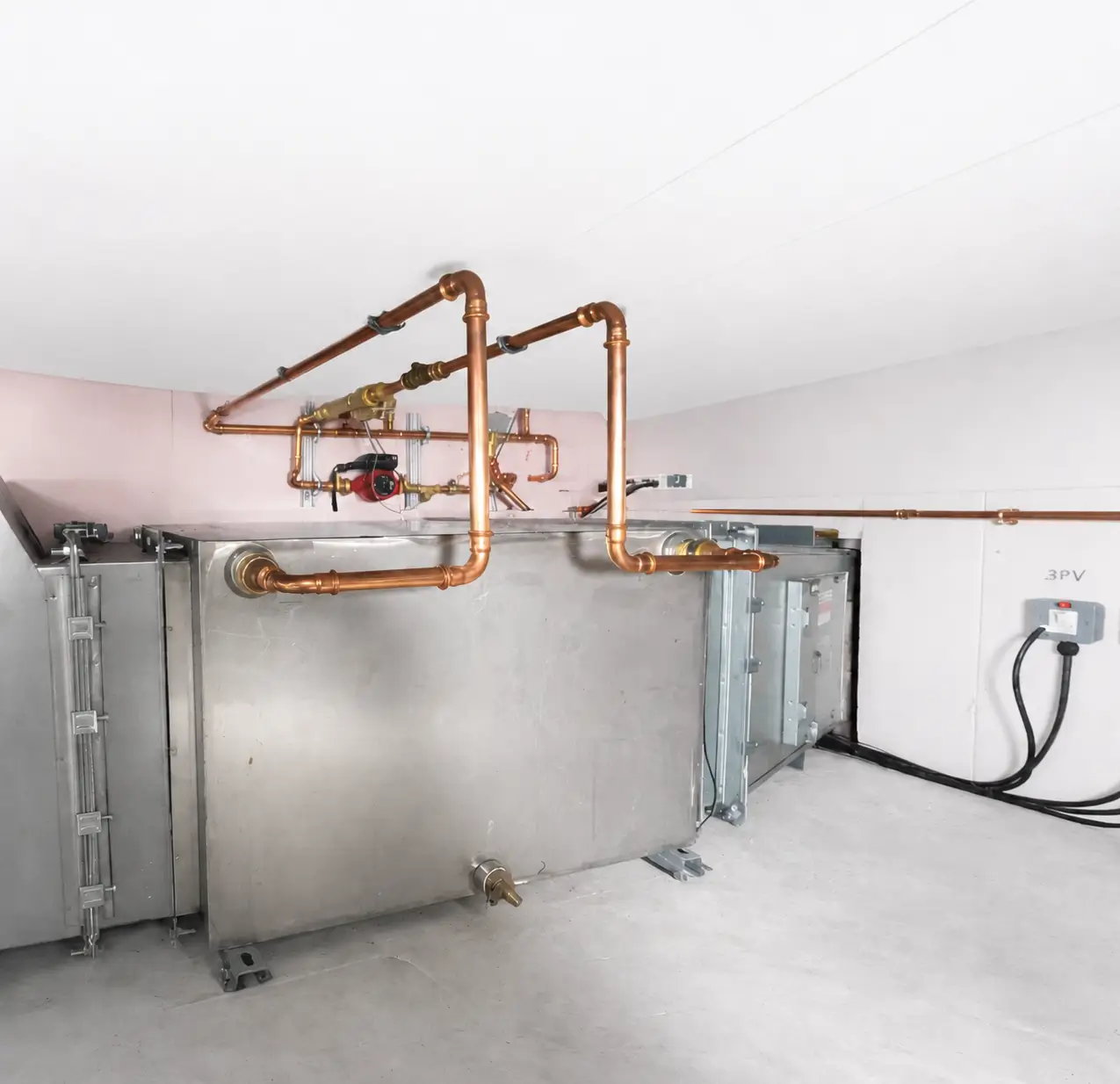Lepido heat recovery unit installed on a restaurant rooftop